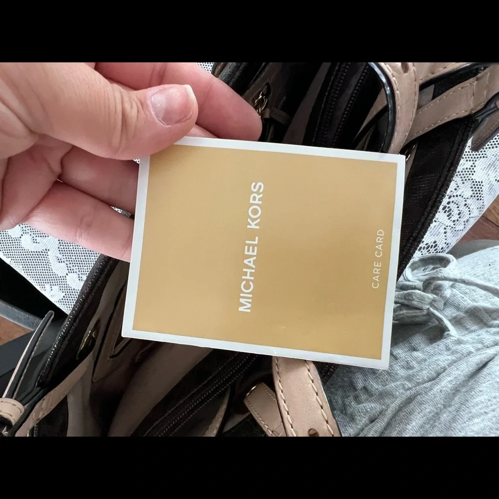 Authentic Michael Kors tote like new